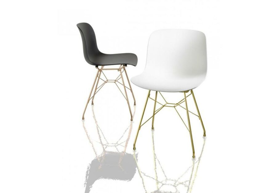 Chaise Troy - Structure dorée et assise en polypropylène